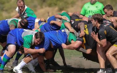 Grunion forwards packed down in a scrum